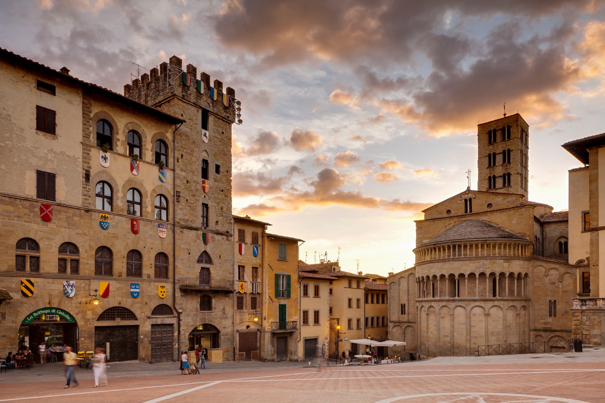 Immagine interna per articolo: "Il distretto orafo di Arezzo: tradizione millenaria e vocazione internazionale "